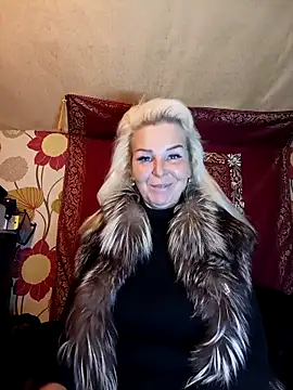 CassandraSandra44 online show from February 2026 06:33:01 AM