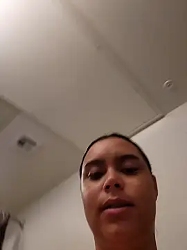 cinnaminnie online show from February 2026 06:30:01 PM