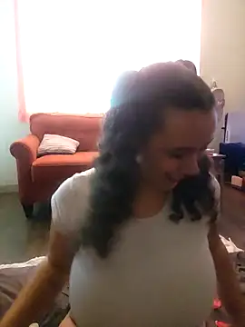 cinnaminnie online show from April 2026 11:33:02 PM