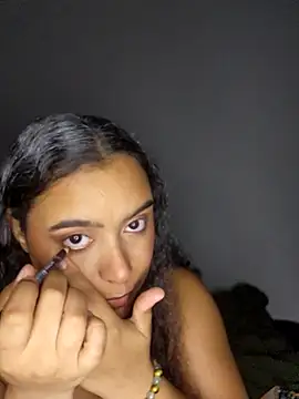 cinnaminnie online show from March 2026 01:38:01 AM