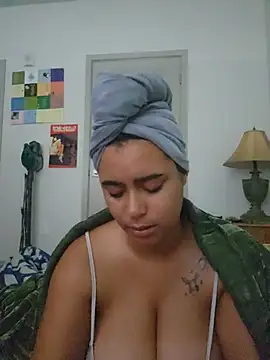Snapshot of cinnaminnie chatting on July 2026 02:53:01 PM cinnaminnie online show from July 2026 02:53:01 PM