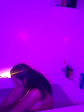 cinnaminnie online show from March 2026 04:30:02 PM