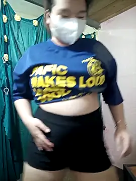 Snapshot of Thomgdee chatting on April 2026 07:17:02 AM Thomgdee online show from April 2026 07:17:02 AM