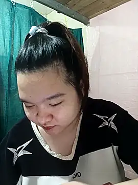 Snapshot of Thomgdee chatting on February 2026 04:17:02 PM Thomgdee online show from February 2026 04:17:02 PM