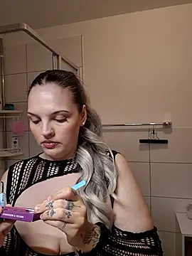 Jujuicy 97 online show from February 2026 06:04:01 PM