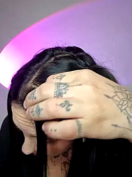 Jujuicy 97 online show from March 2026 06:03:02 PM