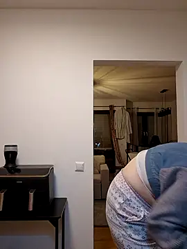 Jujuicy 97 online show from January 2026 05:08:01 PM