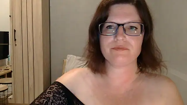 CrimsonMistress online show from October 2025 10:11:01 PM