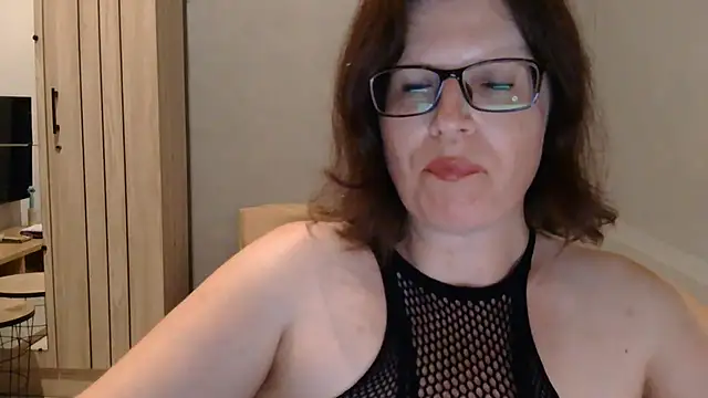 CrimsonMistress online show from September 2025 09:43:01 PM