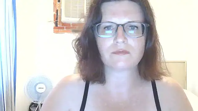 CrimsonMistress online show from April 2026 10:33:02 PM