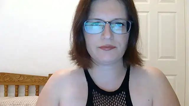 CrimsonMistress online show from December 2025 10:25:01 PM