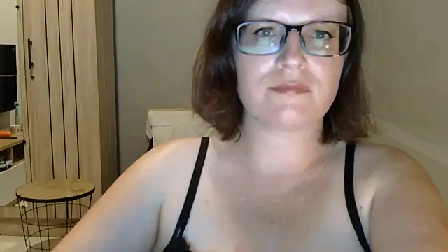 CrimsonMistress online show from October 2025 10:42:02 PM