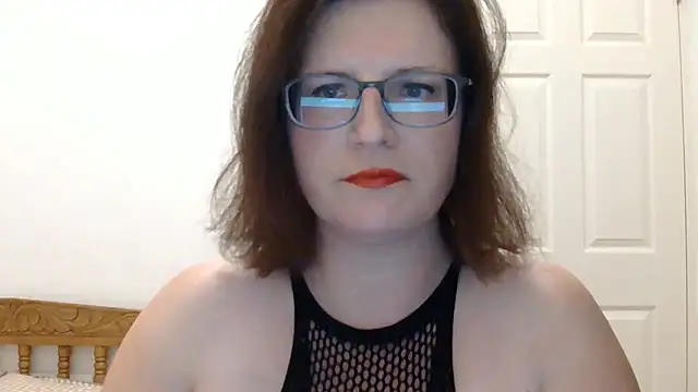 CrimsonMistress online show from December 2025 07:04:02 PM