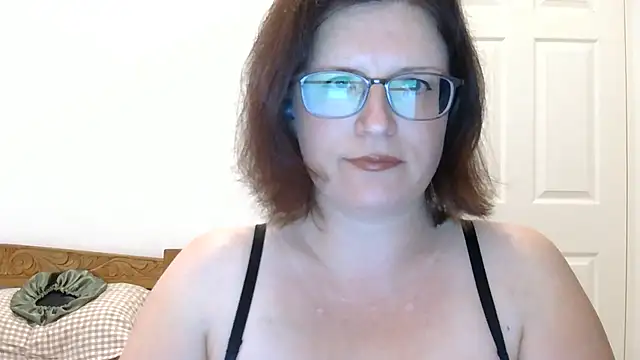 CrimsonMistress online show from December 2025 10:34:01 PM