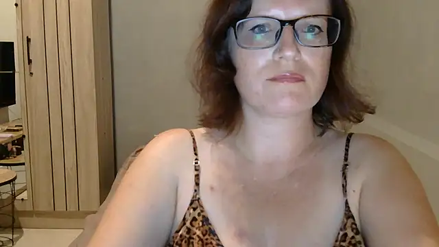 CrimsonMistress online show from September 2025 10:10:01 PM