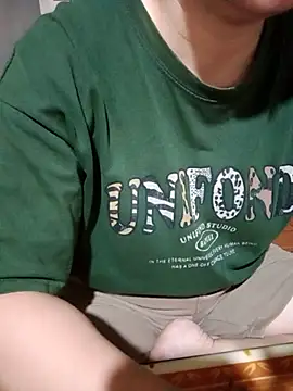 JasminePham online show from October 2025 01:37:02 AM