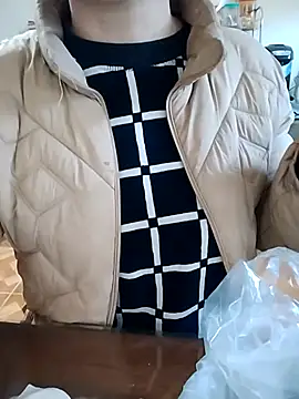 JasminePham online show from November 2025 01:28:01 AM