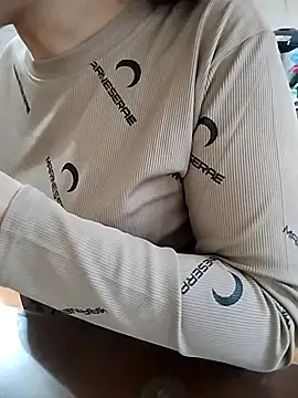 JasminePham online show from November 2025 12:58:02 AM