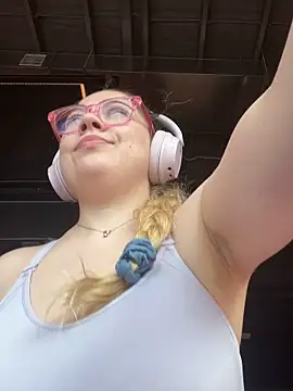 brooklynivy online show from October 2025 05:30:01 AM