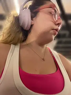 brooklynivy online show from April 2026 12:21:02 PM