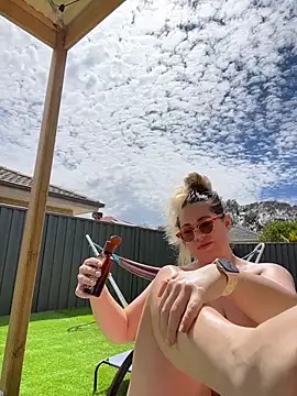 brooklynivy online show from November 2025 03:22:01 AM