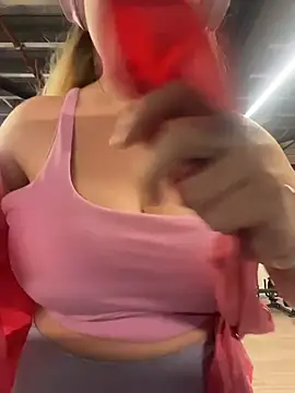 brooklynivy online show from February 2026 10:28:02 AM