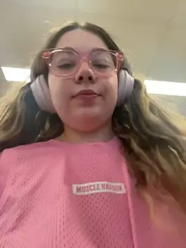 brooklynivy online show from November 2025 07:55:01 AM