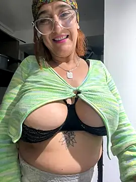 Snapshot of anastasia_and_jordan chatting on November 2025 08:14:01 AM anastasia and jordan online show from November 2025 08:14:01 AM