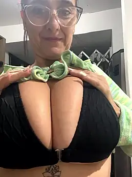 anastasia and jordan online show from January 2026 09:46:01 AM