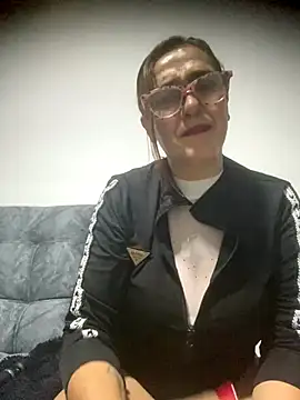 anastasia and jordan online show from October 2025 09:44:02 AM