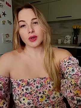 Cute Hot Alice online show from March 2025 08:11:01 PM