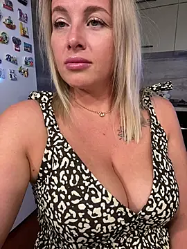 Cute Hot Alice online show from July 2026 08:16:01 PM