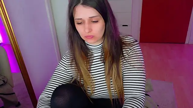 jenna-sxy19 online show from September 2025 04:35:01 PM