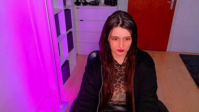 jenna-sxy19 online show from March 2025 05:23:01 PM