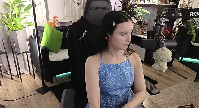 KiraLiLime online show from April 2026 06:26:01 PM