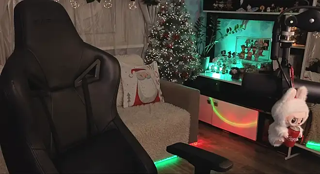 KiraLiLime online show from January 2026 09:11:01 PM