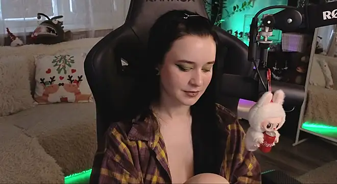 KiraLiLime online show from January 2026 09:05:01 AM