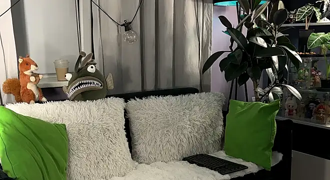 KiraLiLime online show from April 2026 08:33:01 PM