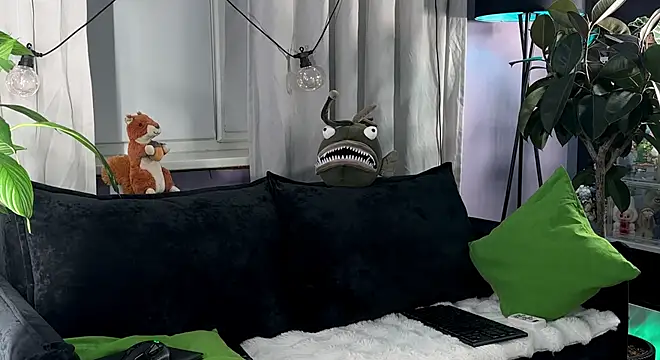 KiraLiLime online show from April 2026 06:21:02 PM