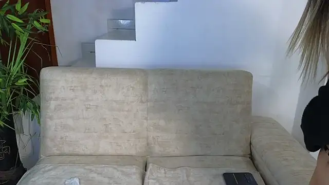 Lorenne Miller online show from September 2025 03:40:02 AM