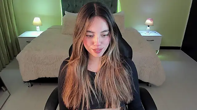 Snapshot of _Charlotte_evans_1 chatting on February 2026 10:42:01 PM Charlotte evans 1 online show from February 2026 10:42:01 PM