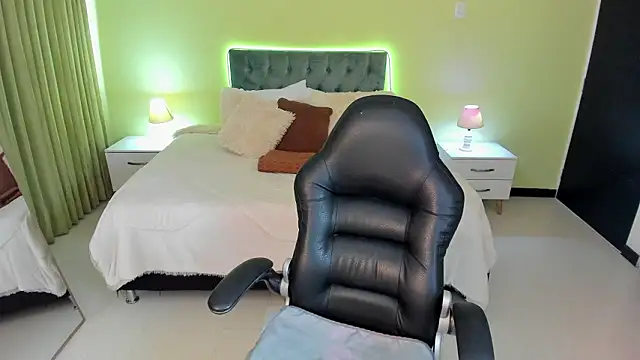  Charlotte evans 1 online show from March 2026 01:01:04 PM