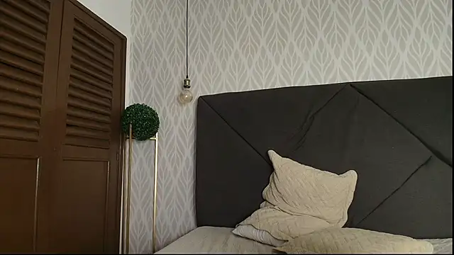 nataly velez online show from March 2025 01:37:01 AM