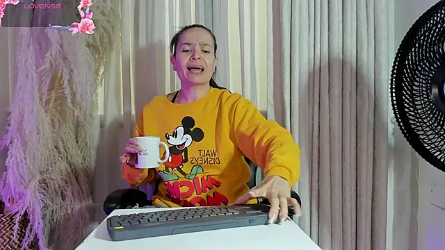 Snapshot of BridgetRodriguez chatting on February 2026 12:24:01 PM BridgetRodriguez online show from February 2026 12:24:01 PM