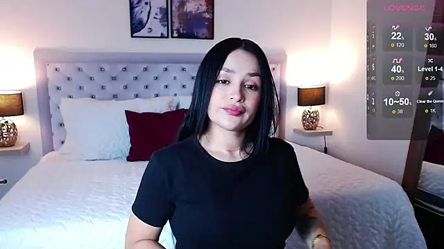 sarascottt online show from March 2025 02:28:01 PM
