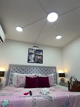 sarascottt online show from February 2026 07:02:01 PM