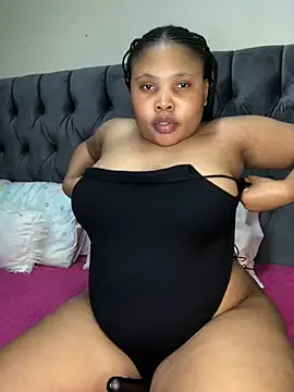Anaelle24 online show from May 2026 07:11:01 PM