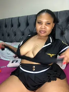 Anaelle24 online show from April 2026 10:08:01 AM