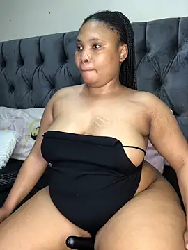 Anaelle24 online show from May 2026 07:47:02 PM