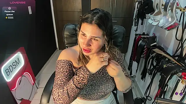 Snapshot of violet_bdsmx chatting on September 2025 09:37:01 PM violet bdsmx online show from September 2025 09:37:01 PM